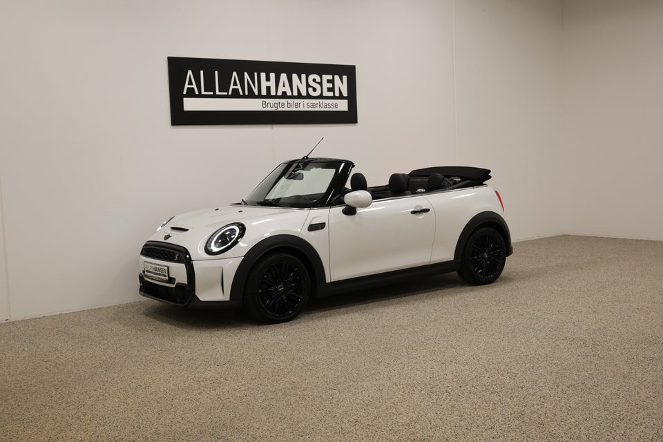 MINI Cooper S 2,0 Essential Cabriolet aut. 2d