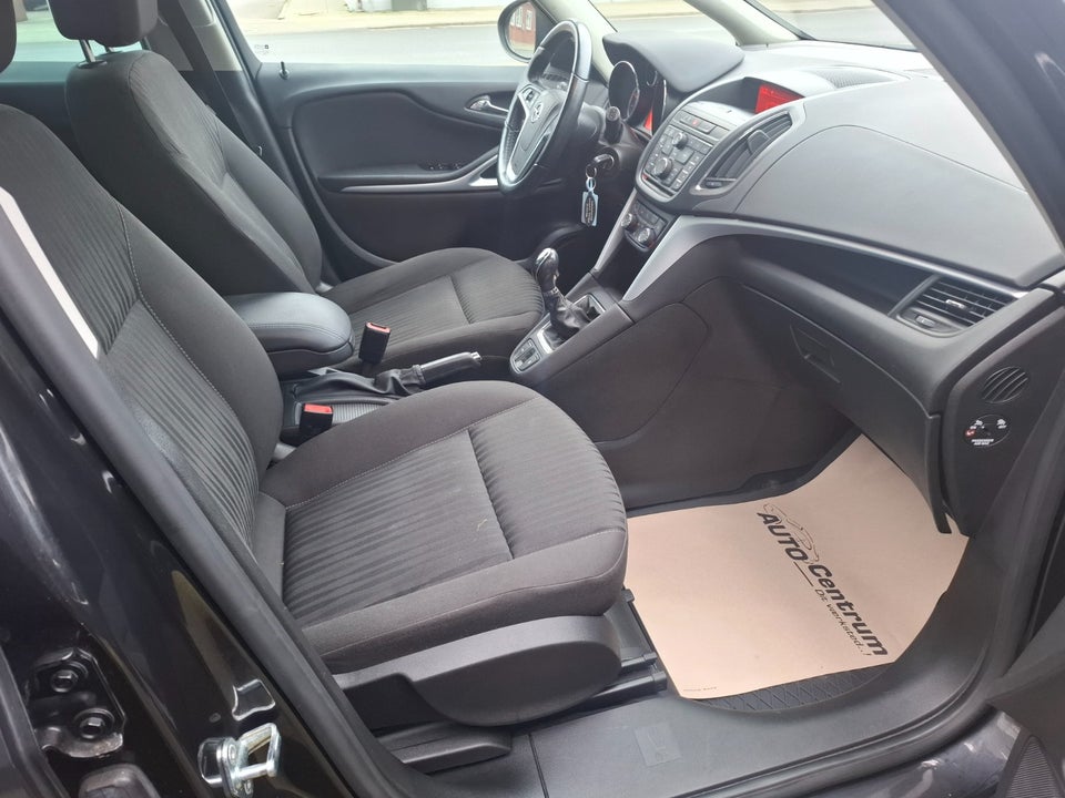 Opel Zafira Tourer 2,0 CDTi 130 Enjoy 7prs 5d
