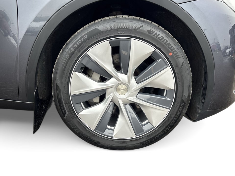 Tesla Model Y Long Range AWD 5d