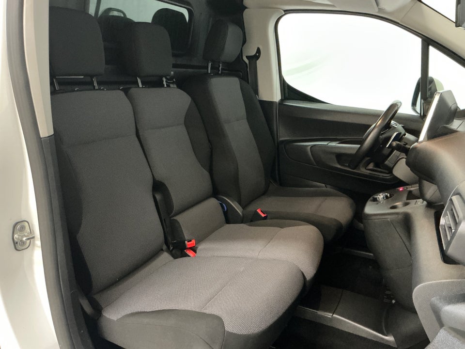 Peugeot Partner 1,5 BlueHDi 130 L2V2 Plus EAT8 Van