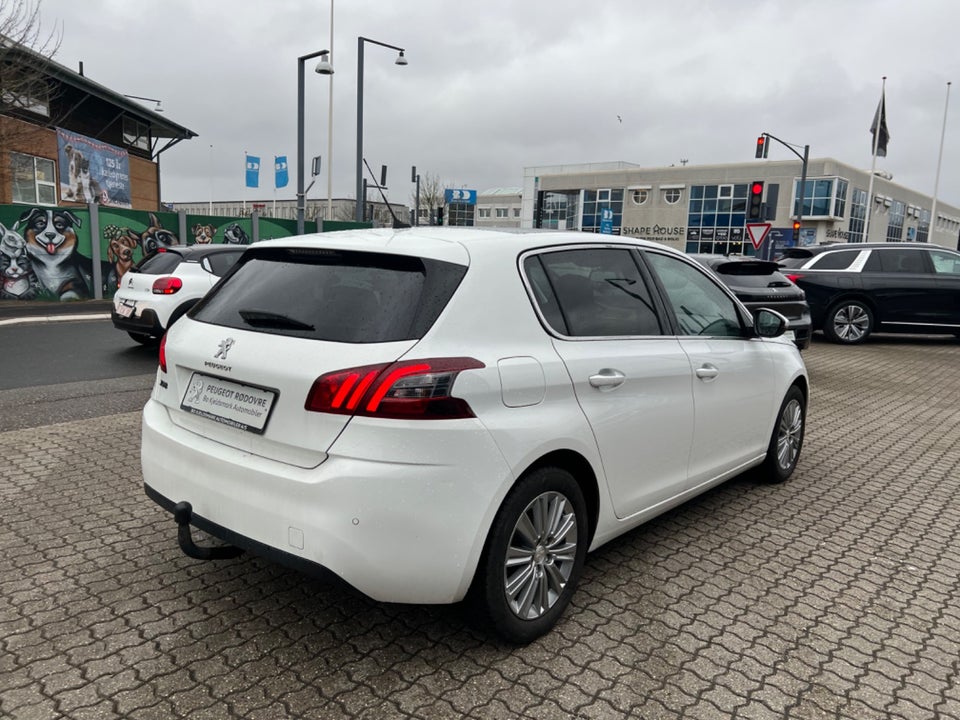 Peugeot 308 1,2 PureTech 130 Selection Sky 5d