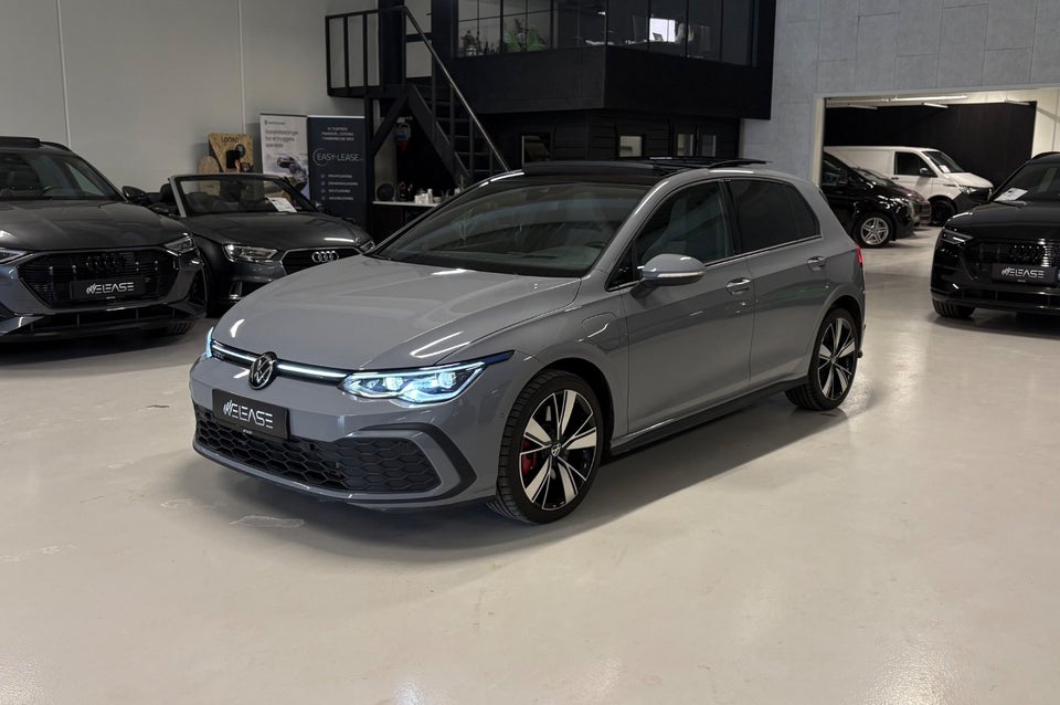 VW Golf VIII 1,4 GTE DSG 5d