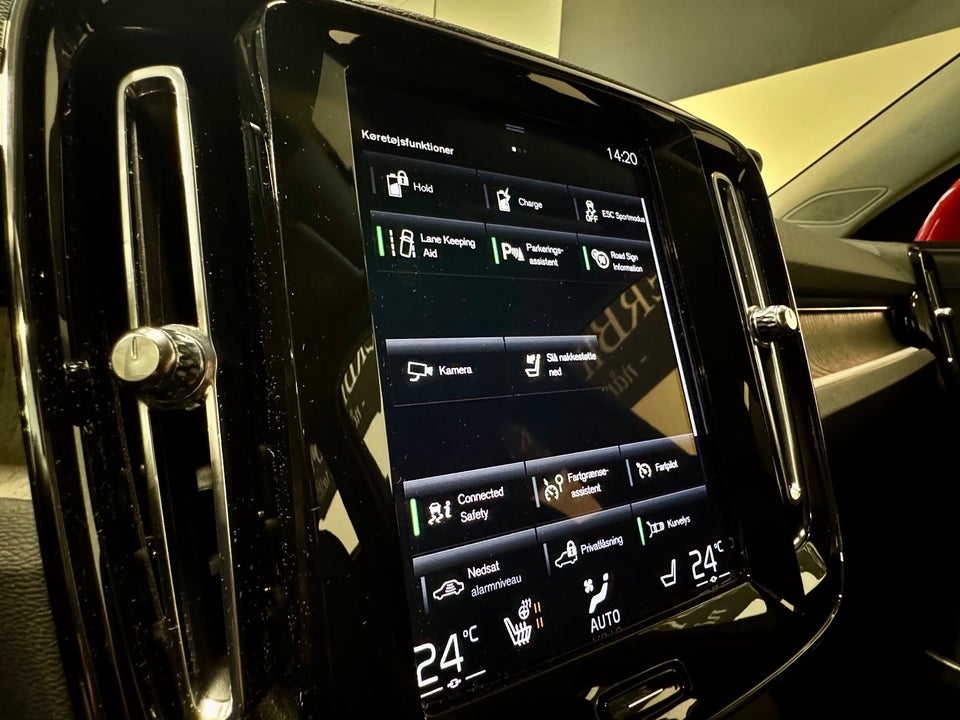 Volvo XC40 1,5 T4 ReCharge Inscription aut. 5d