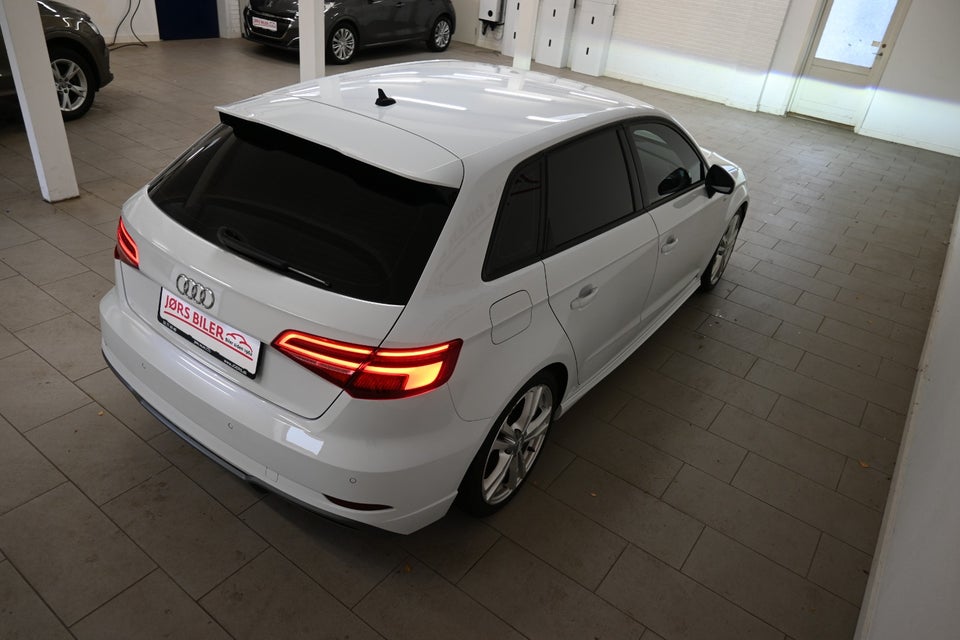 Audi A3 35 TFSi S-line Sportback S-tr. 5d