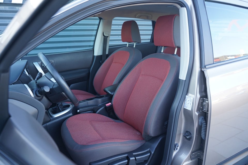 Nissan Qashqai 2,0 Acenta 4WD 5d