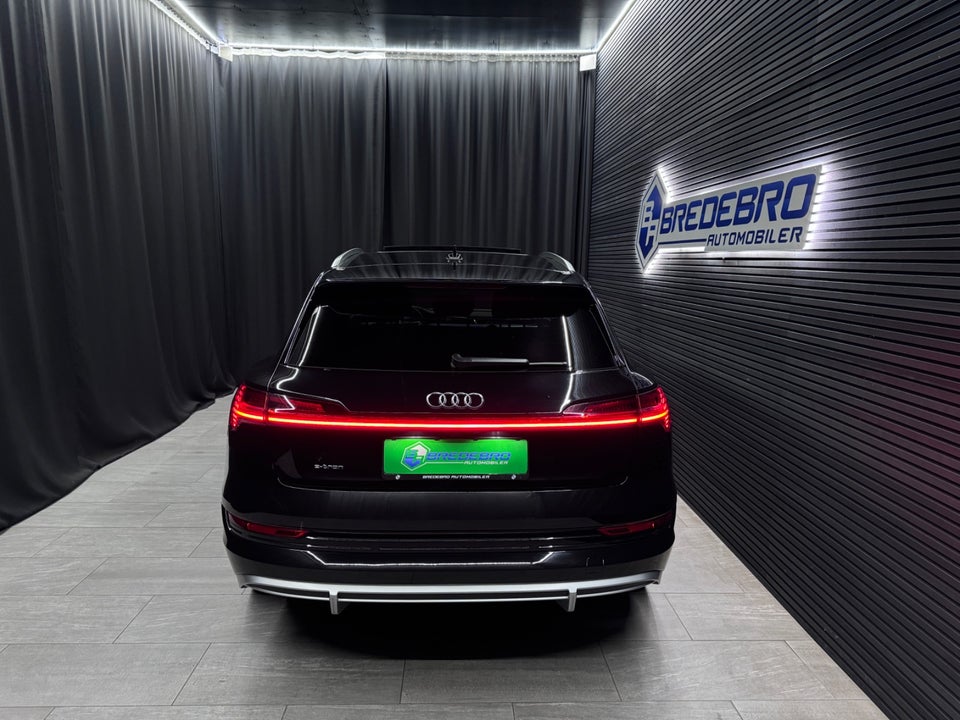 Audi e-tron 55 S-line quattro 5d