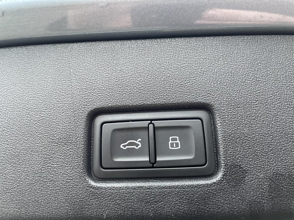 Audi Q4 e-tron 40 Attitude 5d