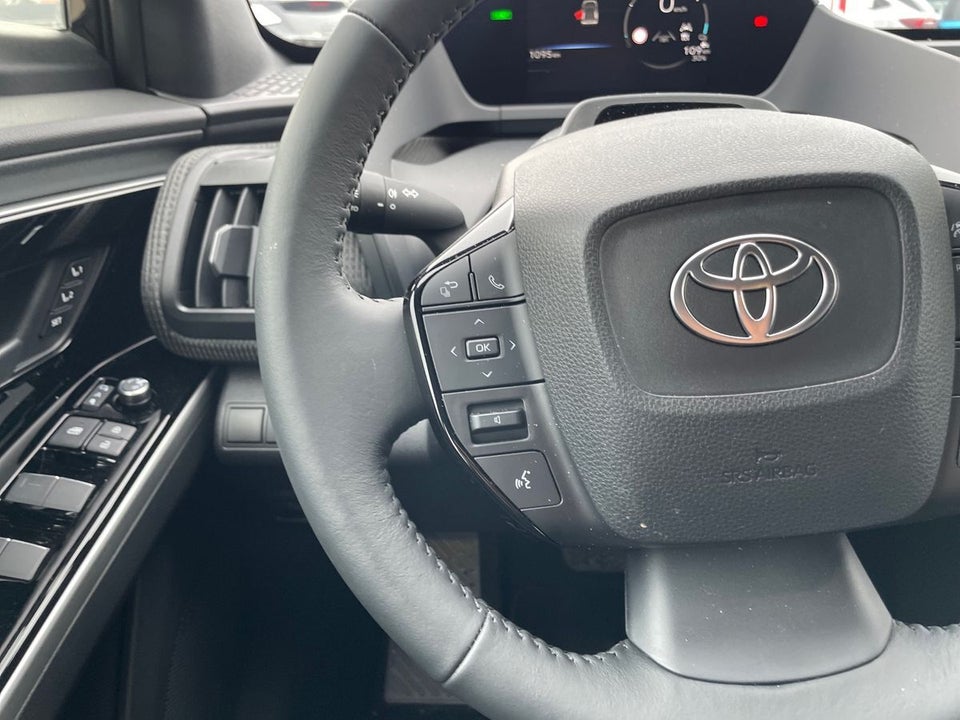 Toyota bZ4X Executive 5d