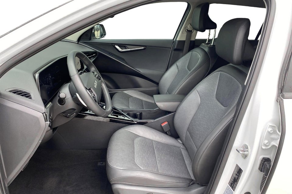 Kia Niro 64 EV Premium 5d