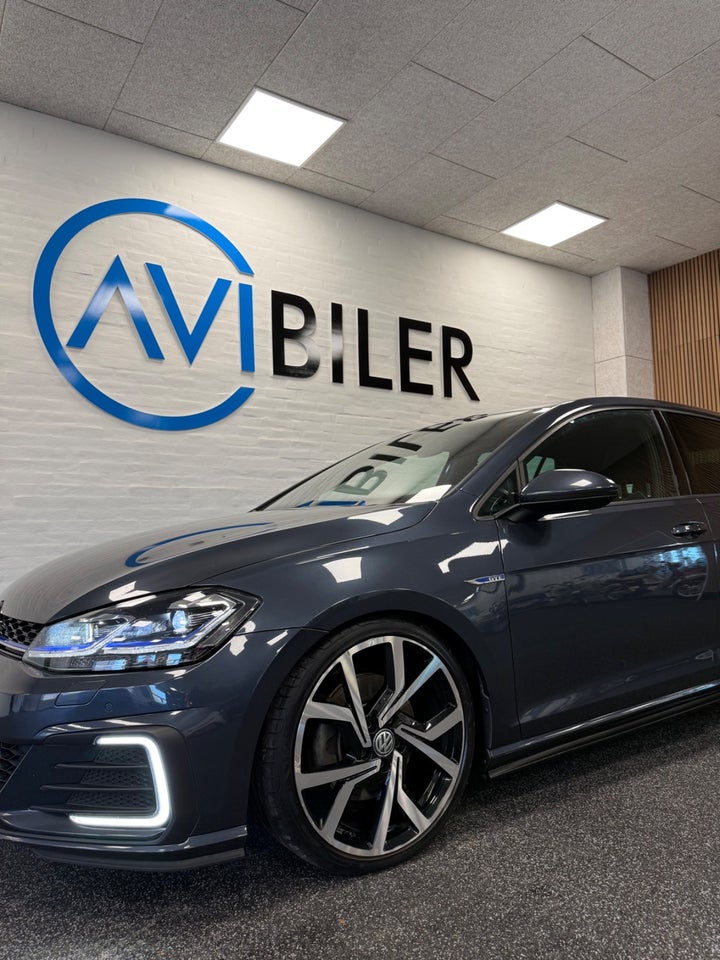 VW Golf VII 1,4 GTE DSG 5d