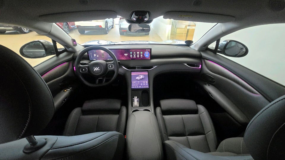 MG IM6 100 Performance AWD 5d