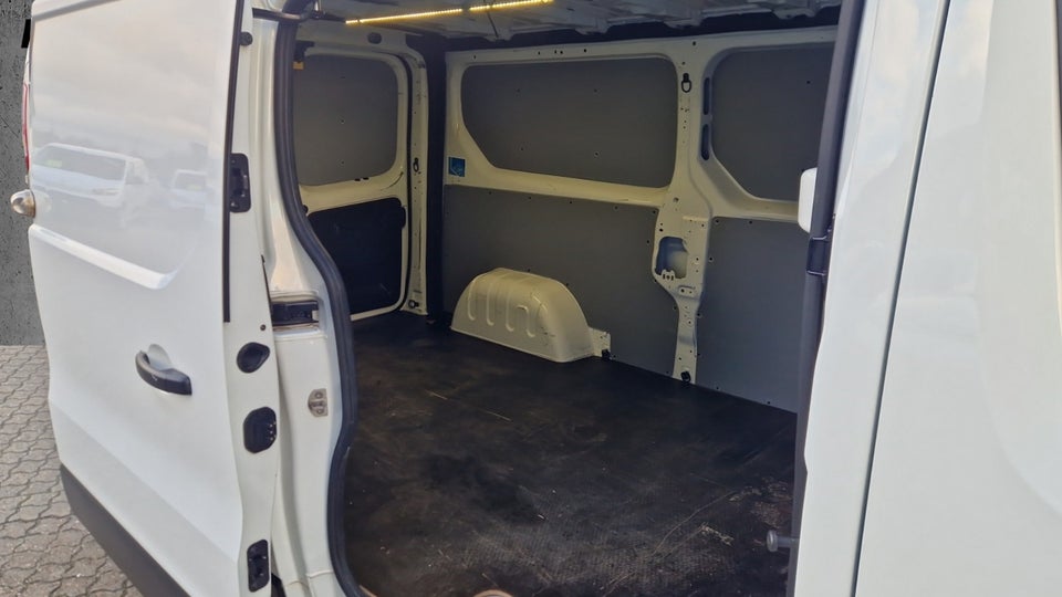 Renault Trafic T29 2,0 dCi 120 L2H1