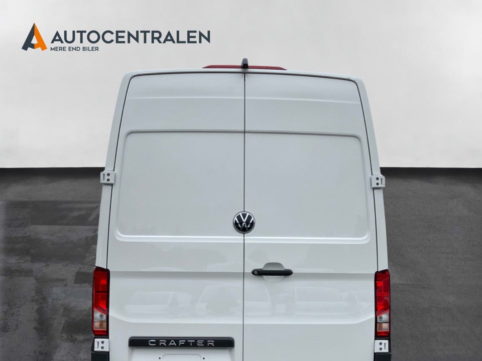 VW Crafter 35 2,0 TDi 177 Kassevogn L3H2 aut.