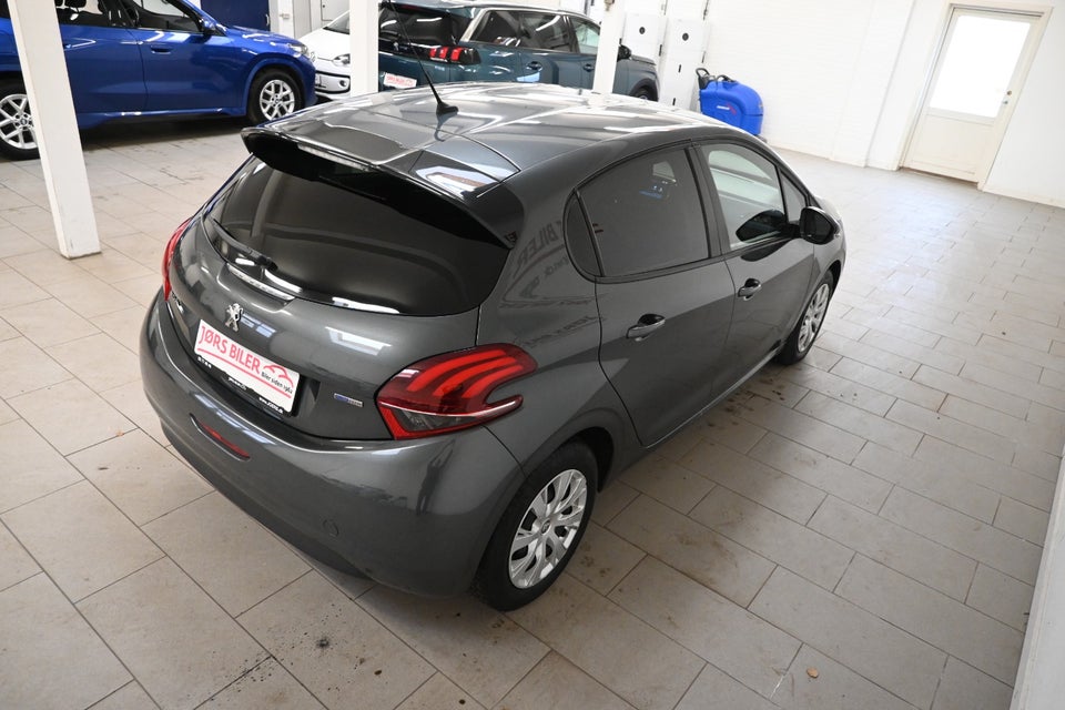 Peugeot 208 1,2 VTi 82 Envy 5d