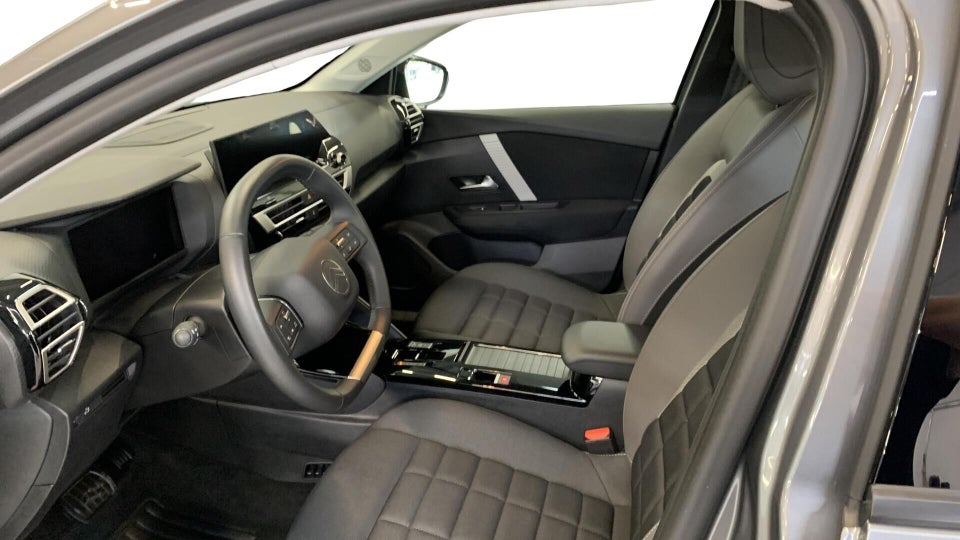 Citroën ë-C4 X 50 Plus 4d