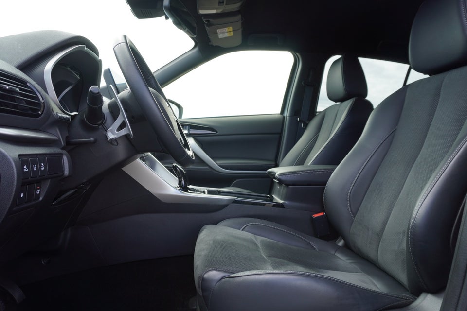 Mitsubishi Eclipse Cross 2,4 PHEV Sport Tech CVT 4WD 5d
