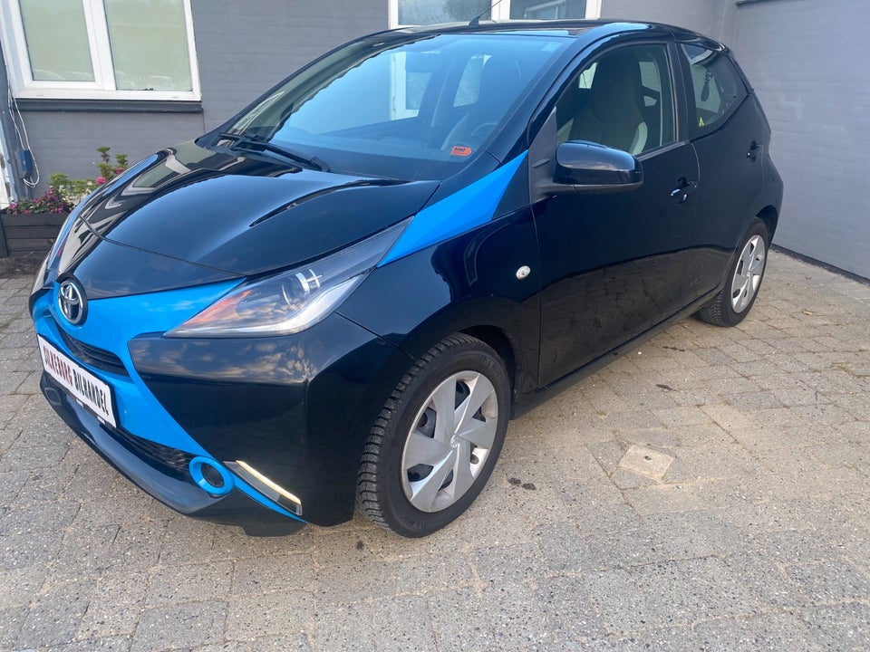 Toyota Aygo 1,0 VVT-i x-clusiv 5d