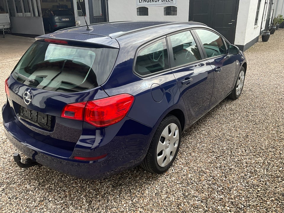 Opel Astra 1,4 100 Essentia Sports Tourer 5d