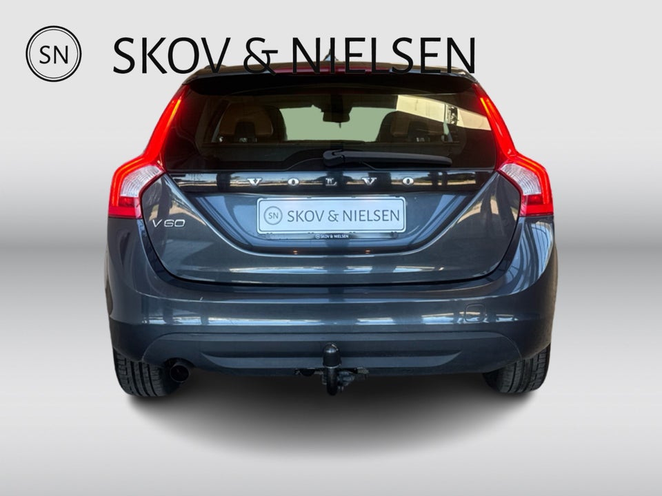 Volvo V60 1,6 DRIVe Momentum 5d