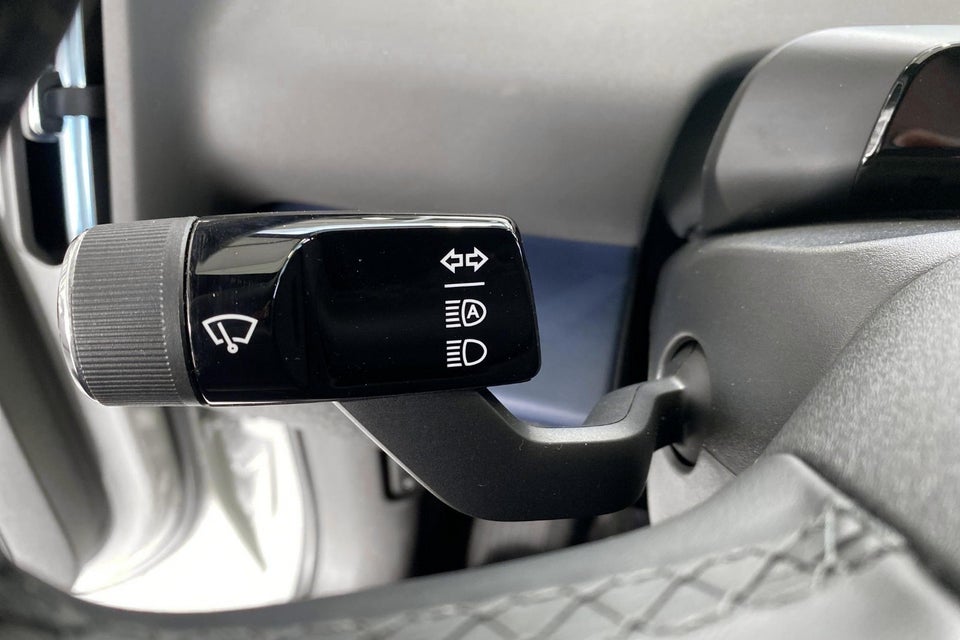 Volvo EX30 Standard Range Plus 5d