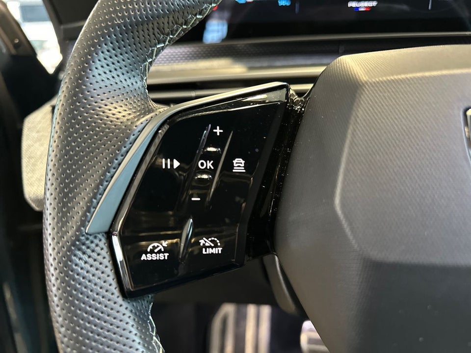 Peugeot e-5008 77 GT 7prs 5d