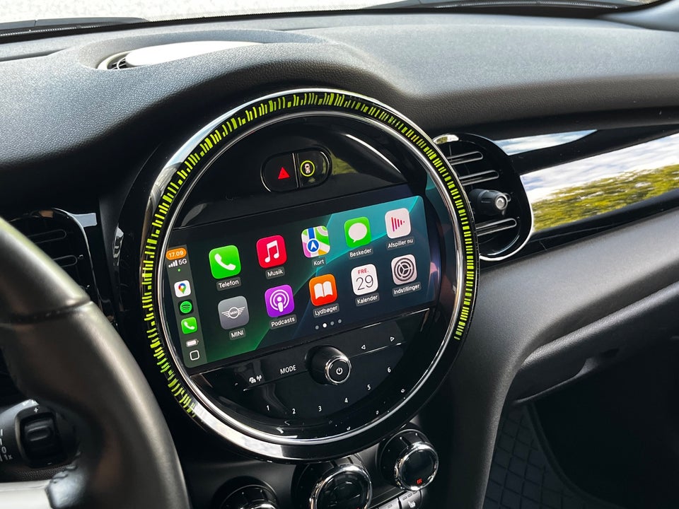 MINI Cooper SE Classic Trim 3d