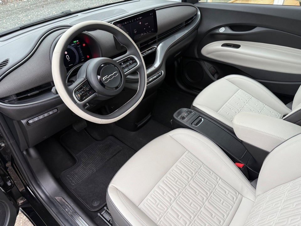 Fiat 500e 42 la Prima by Bocelli 3d