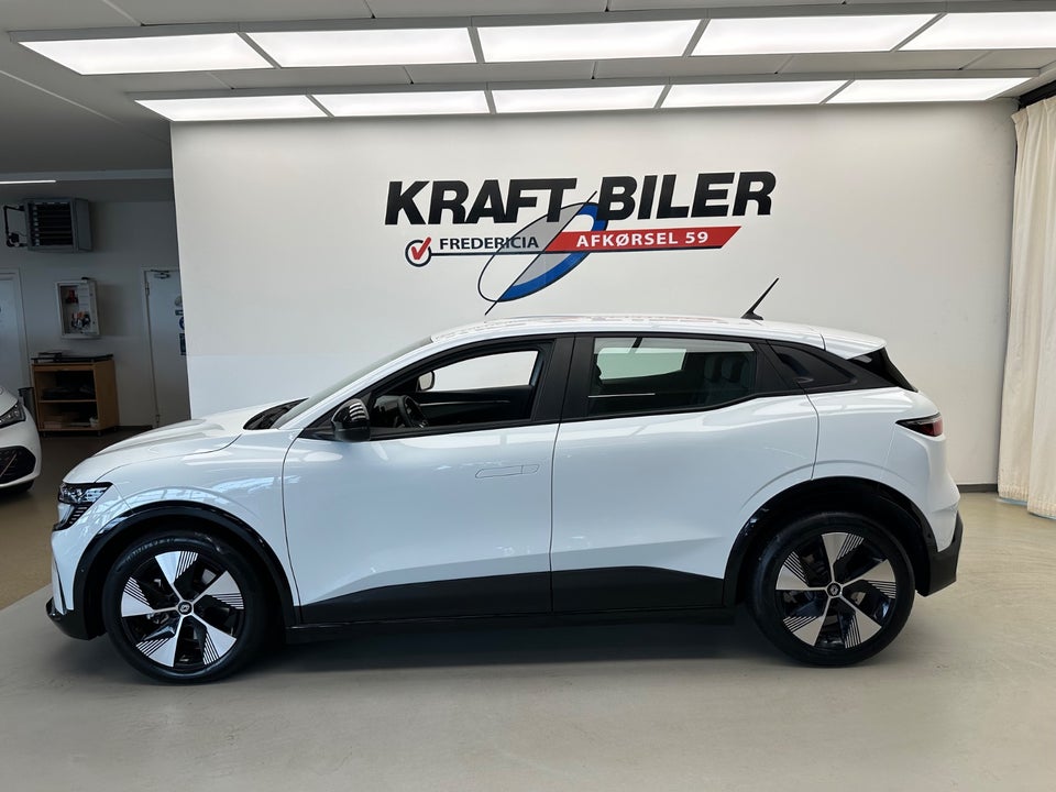 Renault Megane E-Tech 40 Equilibre 5d