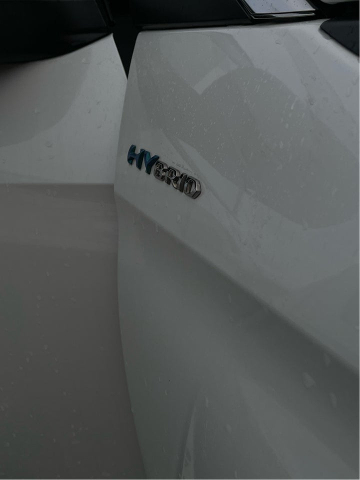 Peugeot 3008 1,6 Hybrid First Selection EAT8 5d