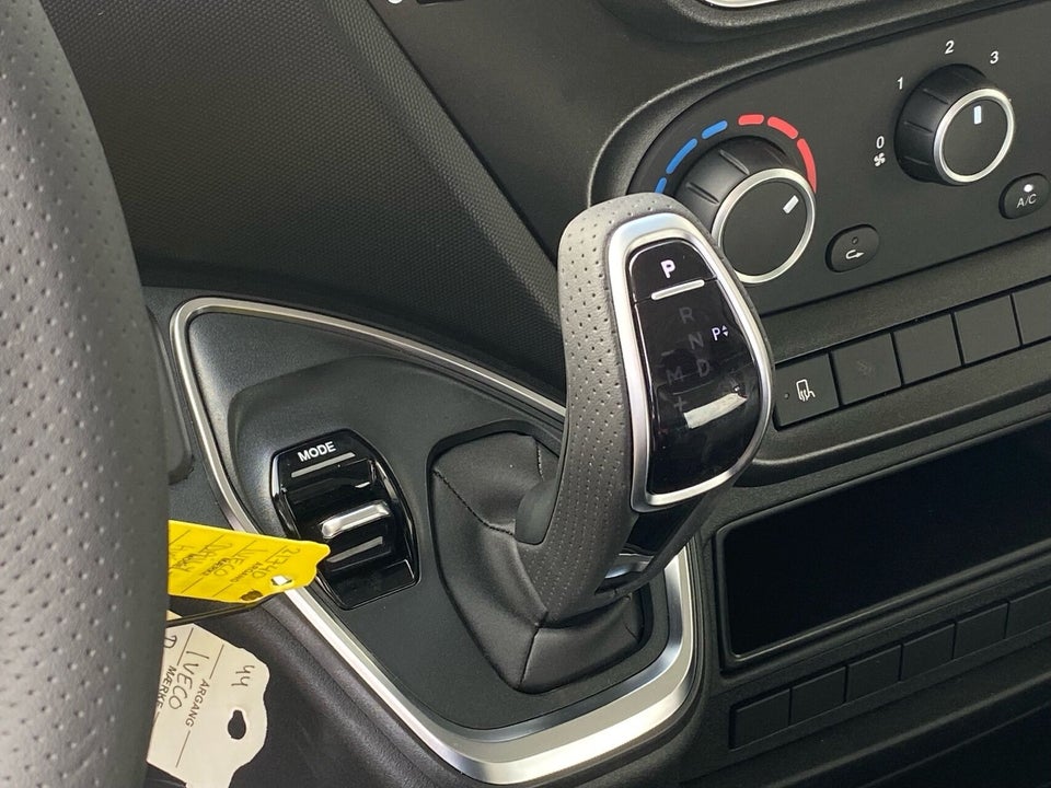 Iveco Daily 3,0 35S18 4100mm Alukasse m/lift AG8