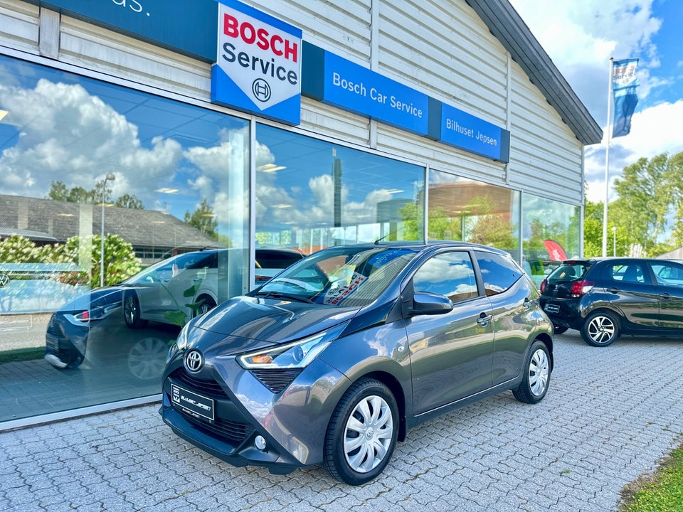 Toyota Aygo 1,0 VVT-i x-press 5d
