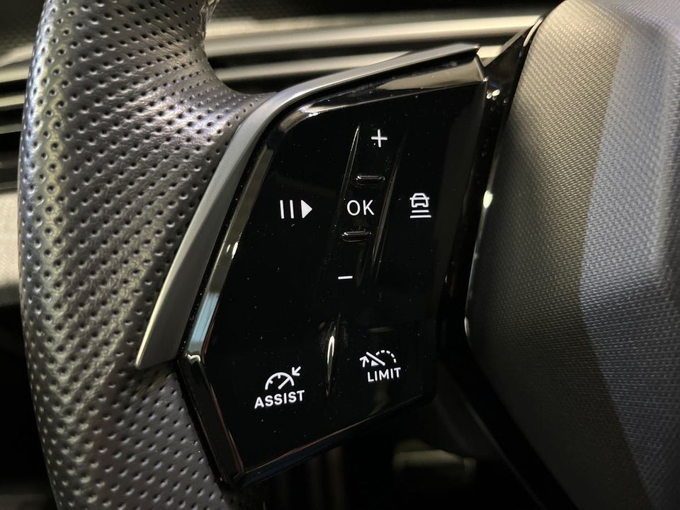 Peugeot e-5008 77 GT Pack 7prs 5d