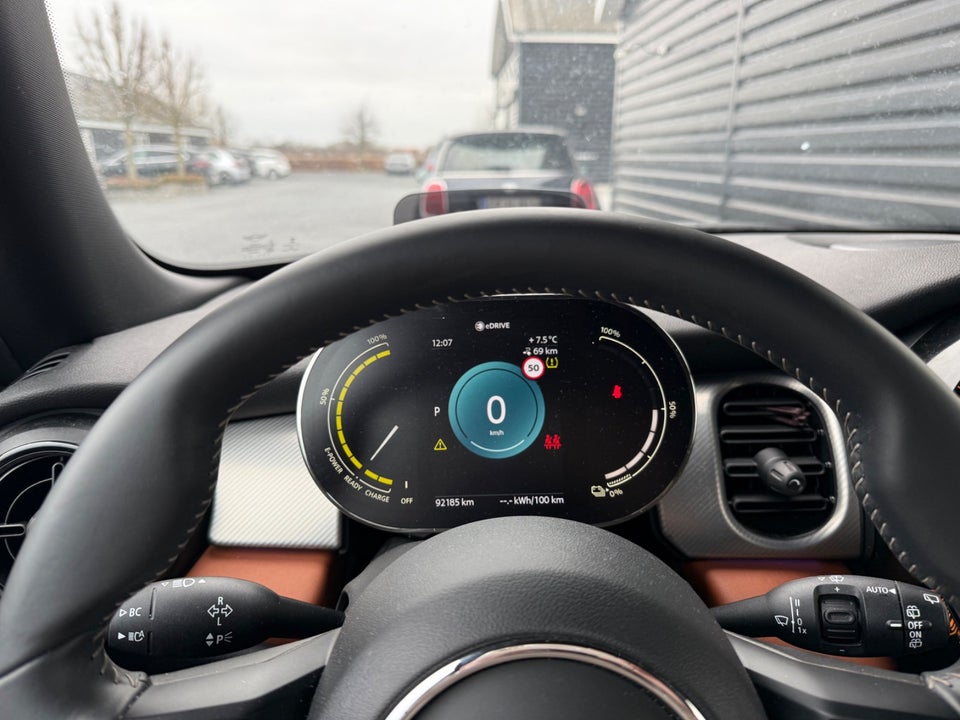 MINI Cooper SE Yours Trim 3d