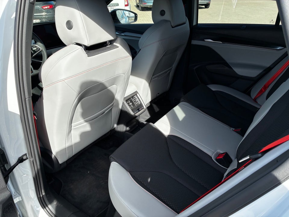 Skoda Elroq 85 iV First Edition 5d