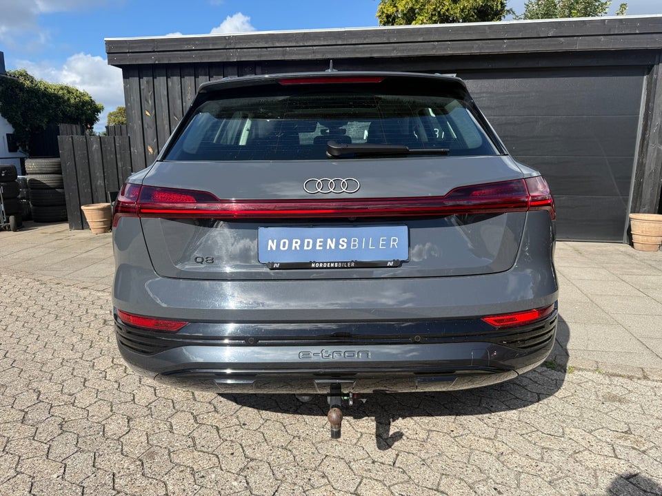 Audi Q8 e-tron 55 Prestige quattro 5d