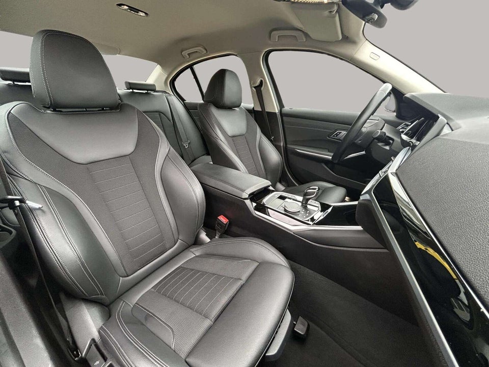 BMW 320i 2,0 Sport Line aut. 4d