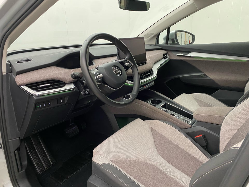 Skoda Enyaq 60 iV Selection Lodge 5d