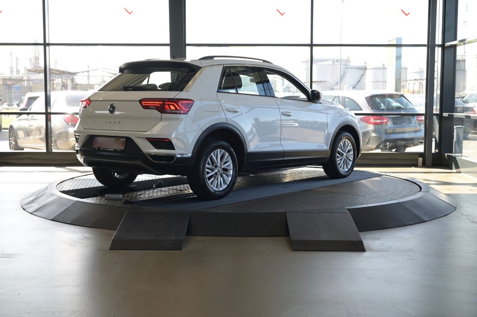 VW T-Roc 1,0 TSi 115 Style 5d