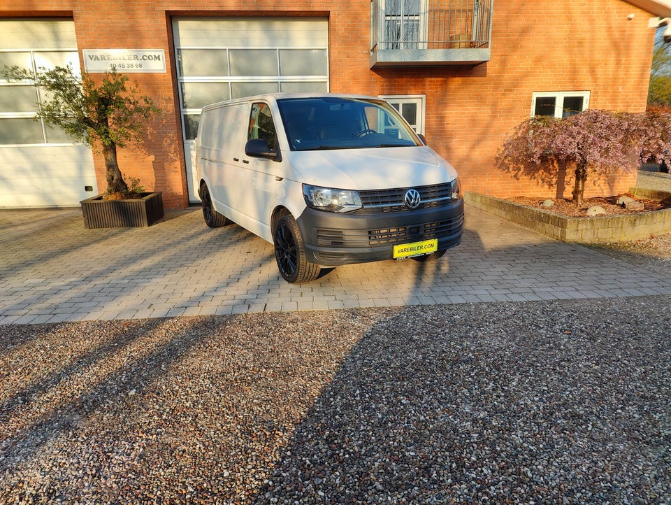 VW Transporter 2,0 TDi 150 Kassevogn DSG lang