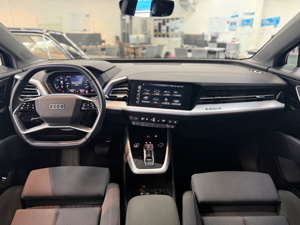 Audi Q4 e-tron 40  5d