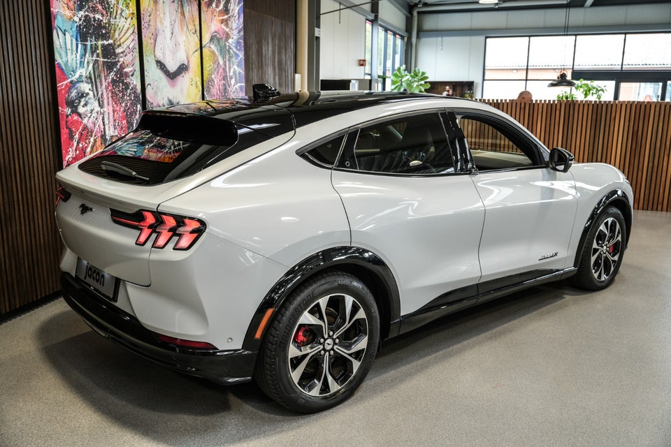 Ford Mustang Mach-E 91 Extended Range AWD 5d