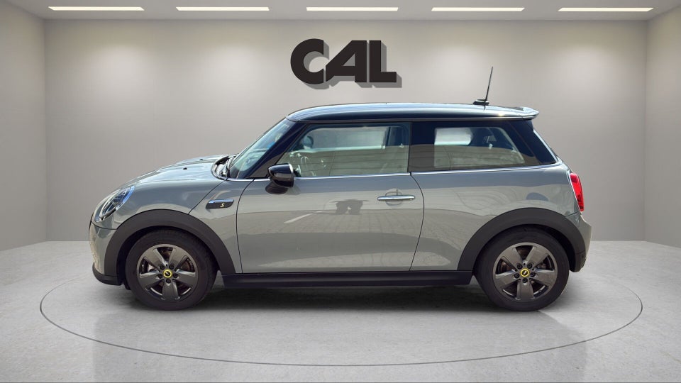 MINI Cooper SE Essential 3d