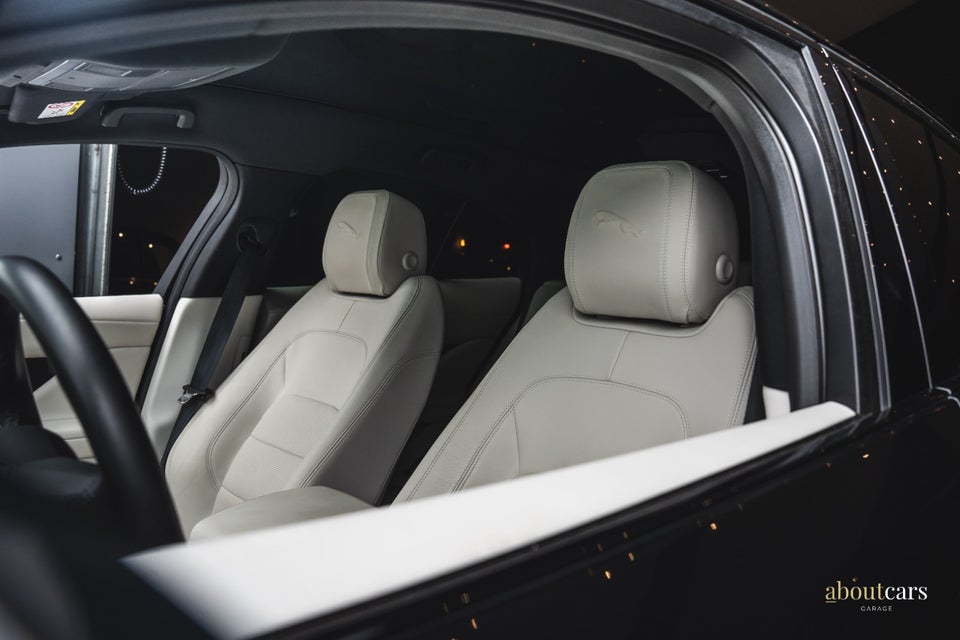 Jaguar I-Pace EV400 Black AWD 5d