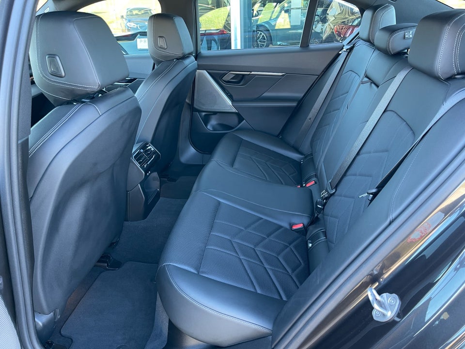 BMW i5 eDrive40 M-Sport 4d