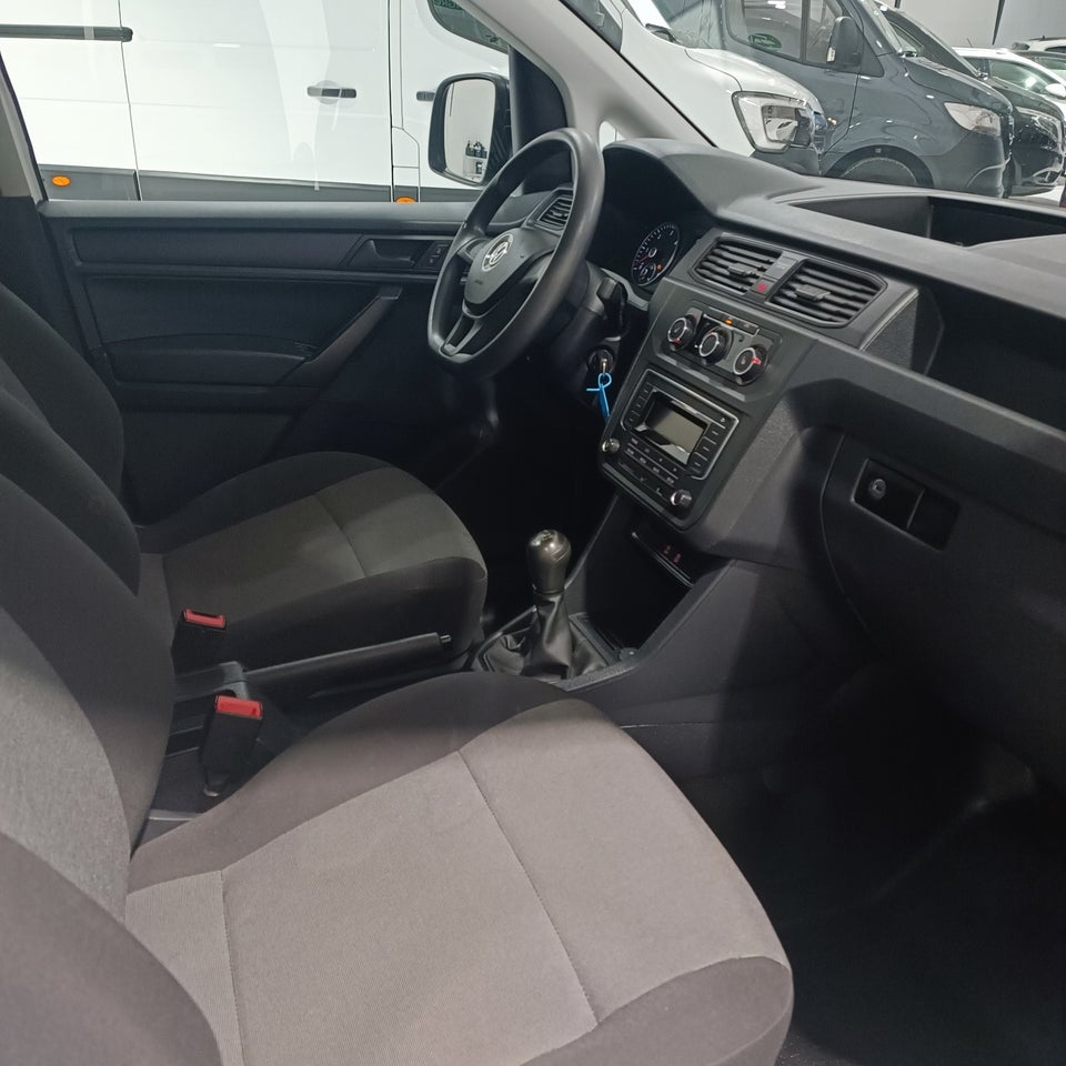 VW Caddy 2,0 TDi 102 BMT Van 4d