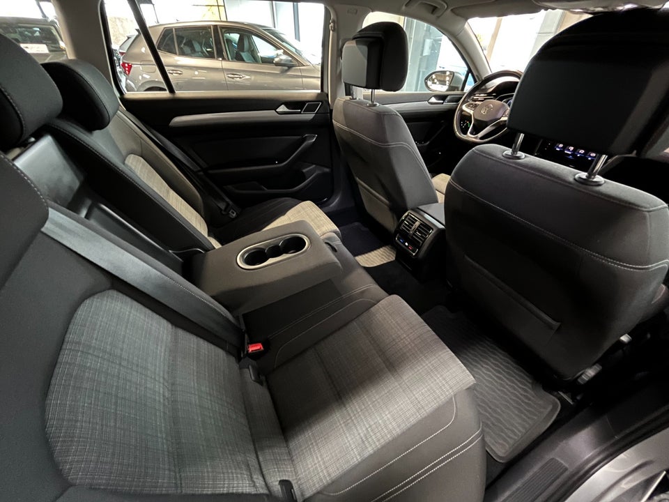 VW Passat 2,0 TDi 150 Business Variant DSG 5d