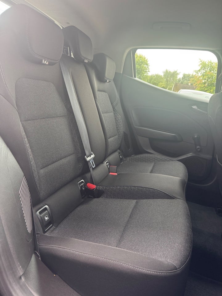 Renault Clio V 1,6 E-Tech Intens 5d