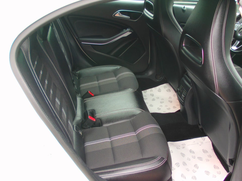 Mercedes A180 d 1,5 AMG Line aut. 5d