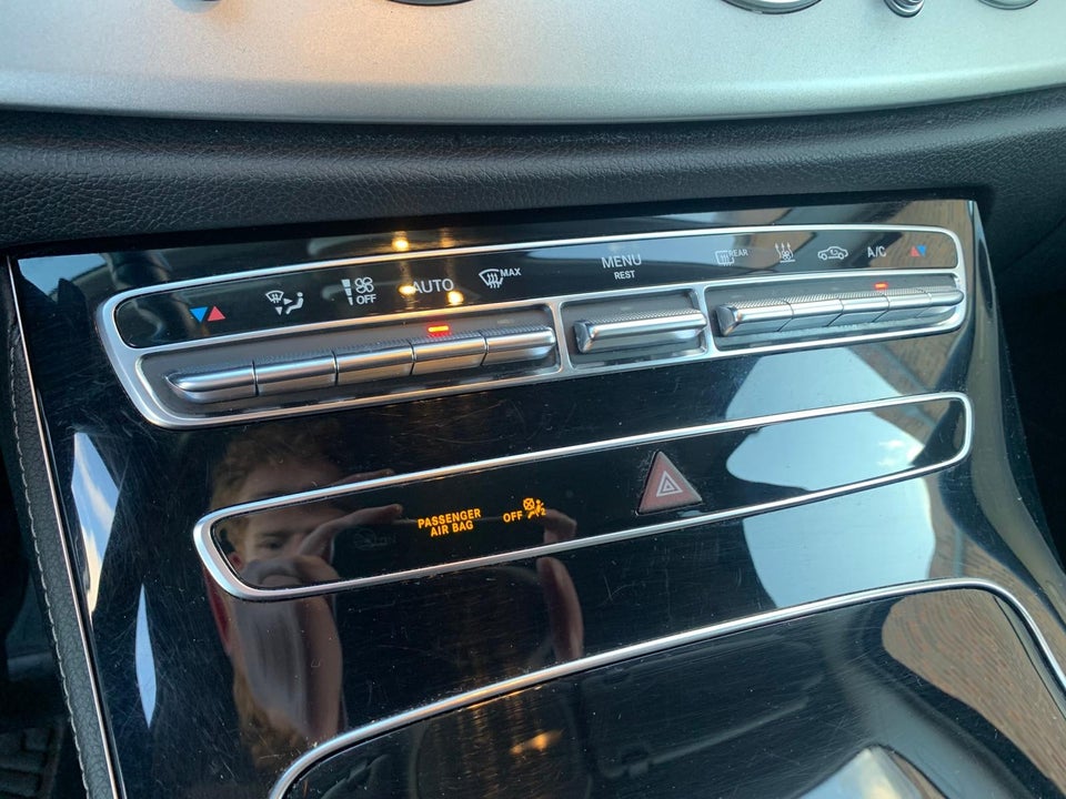 Mercedes E300 de 2,0 Avantgarde stc. aut. 5d