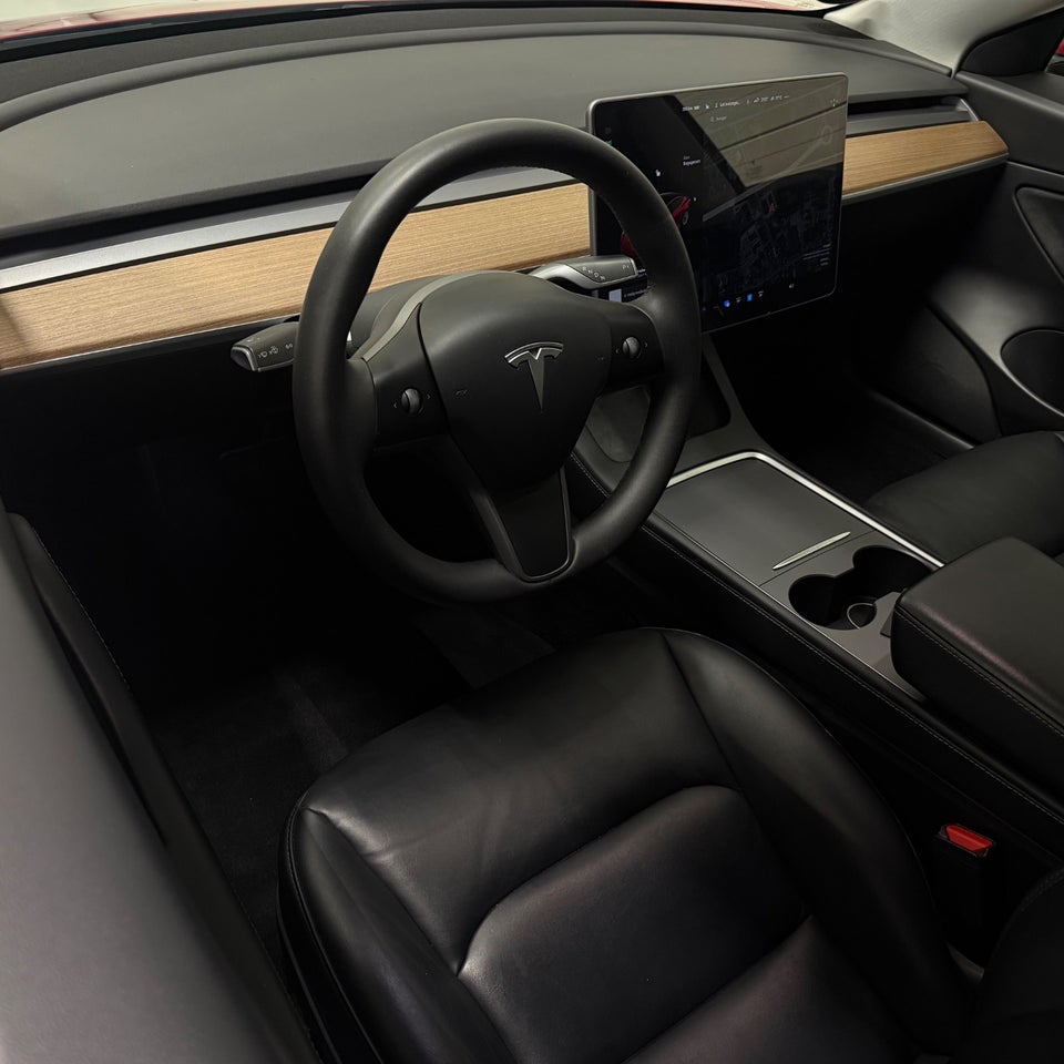 Tesla Model 3 Long Range AWD 4d